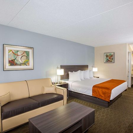 Days Inn & Suites By Wyndham Orlando Airport Екстериор снимка