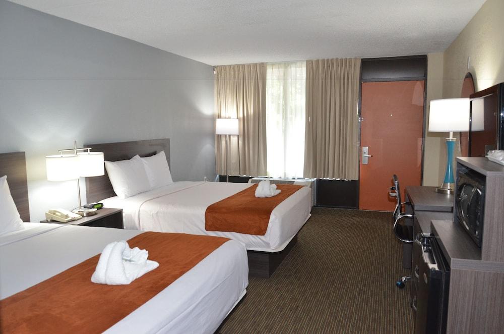 Days Inn & Suites By Wyndham Orlando Airport Екстериор снимка
