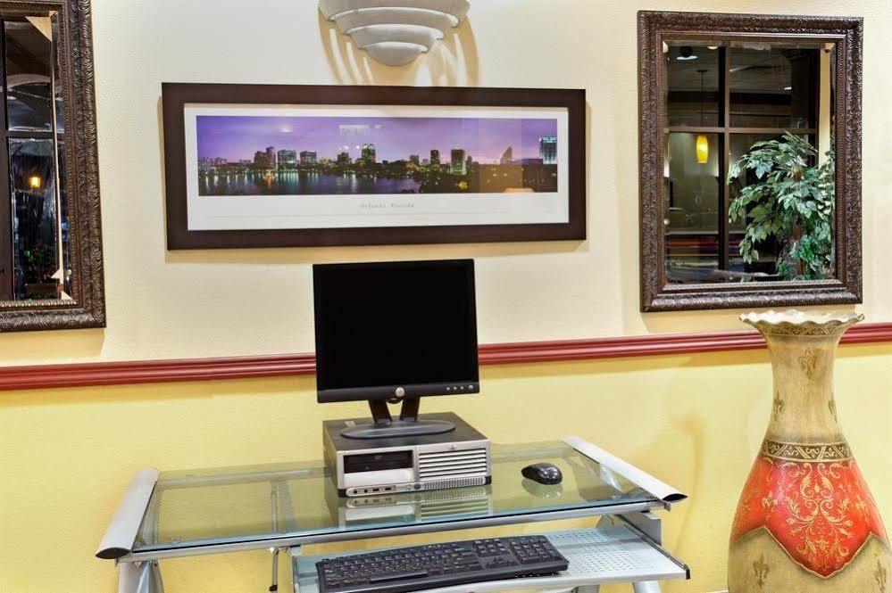 Days Inn & Suites By Wyndham Orlando Airport Екстериор снимка